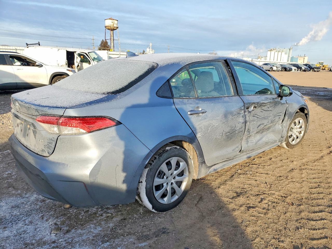 2021 TOYOTA COROLLA LE photo 3
