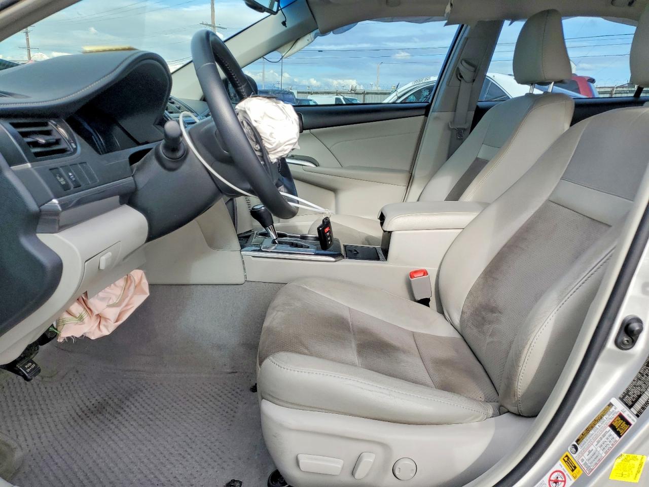 2013 TOYOTA CAMRY HYBRID photo 7