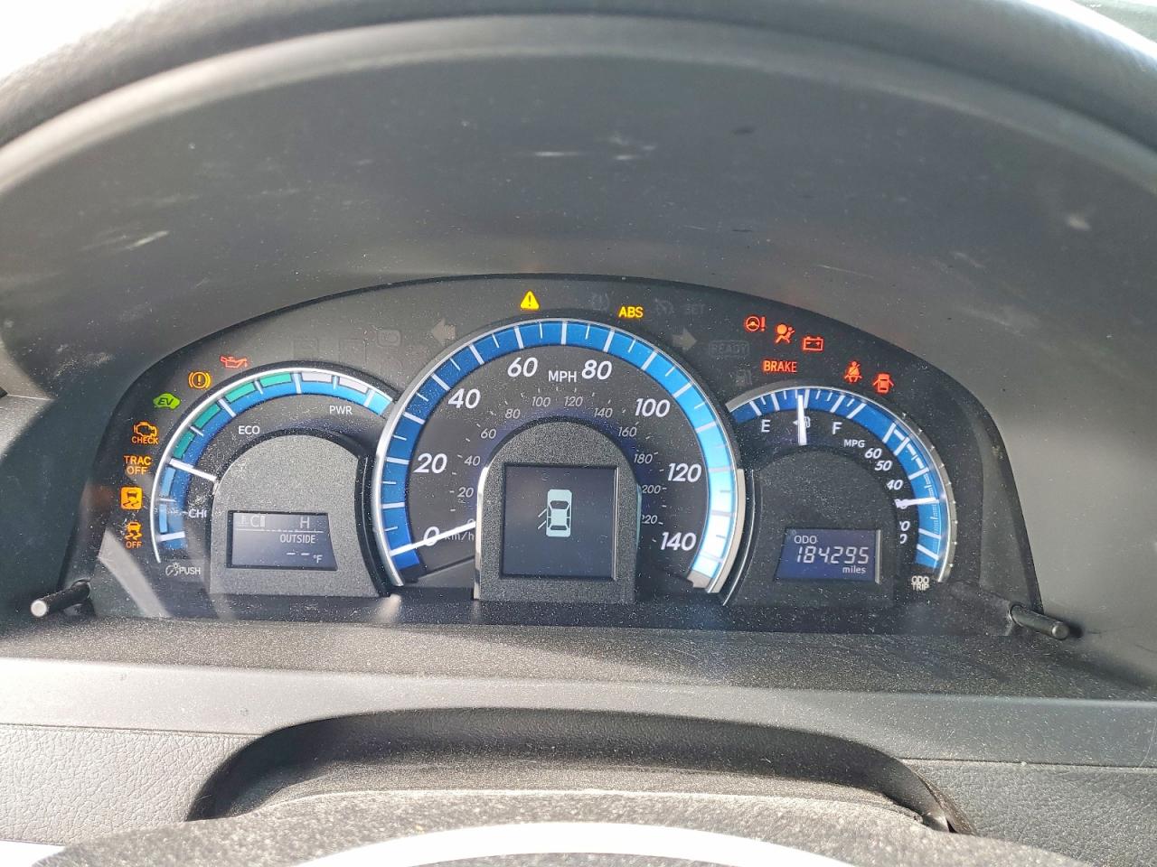 2013 TOYOTA CAMRY HYBRID photo 9