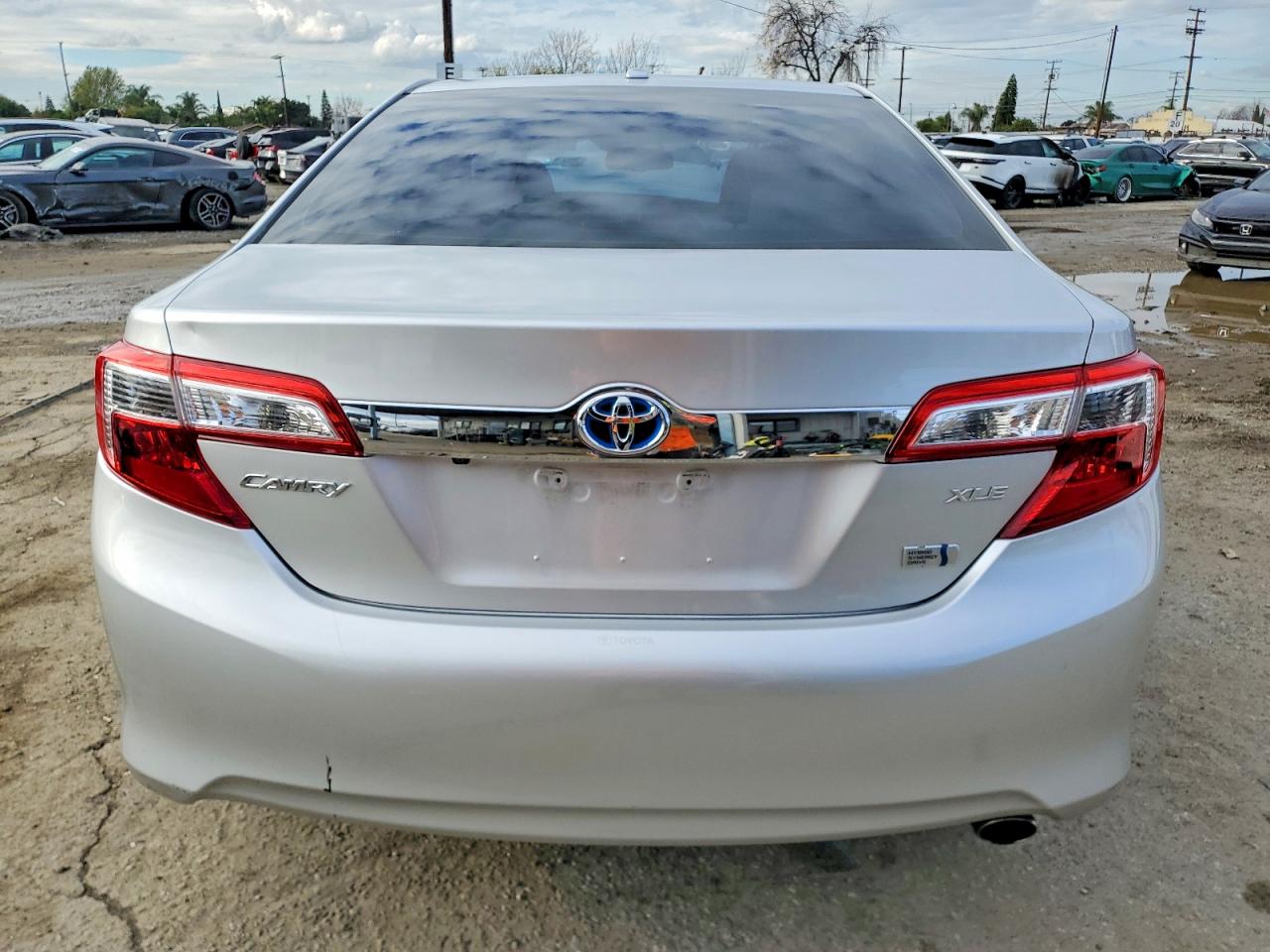 2013 TOYOTA CAMRY HYBRID photo 6