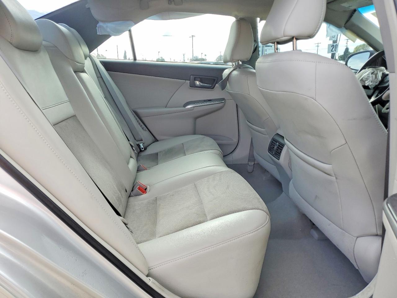 2013 TOYOTA CAMRY HYBRID photo 10