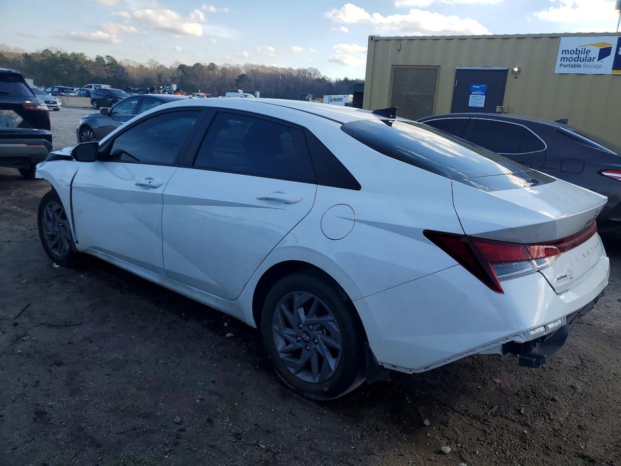 2024 HYUNDAI ELANTRA SEL photo 2