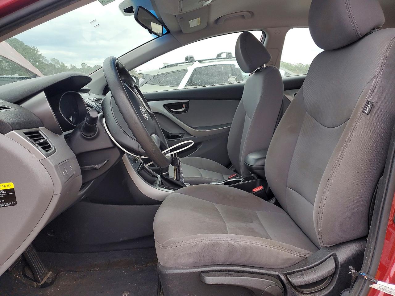 2015 HYUNDAI ELANTRA SE photo 7