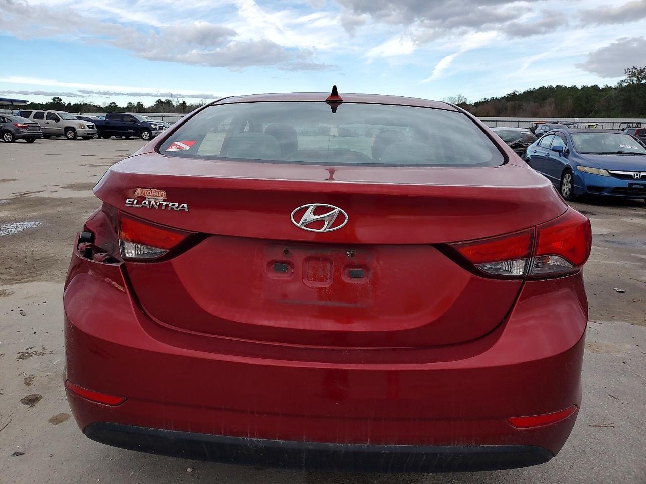2015 HYUNDAI ELANTRA SE photo 6