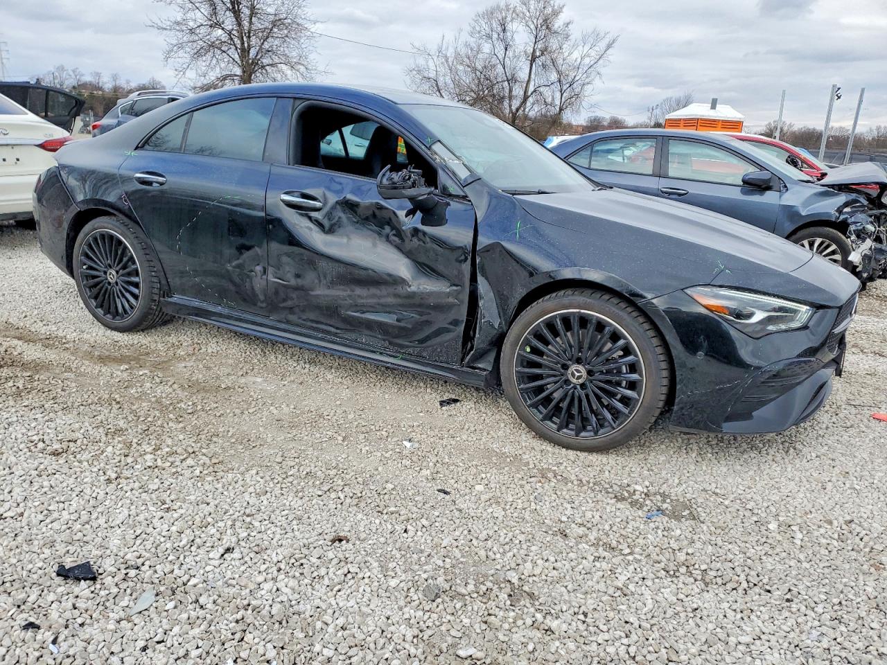 2025 MERCEDES-BENZ CLA 250 4MATIC photo 4