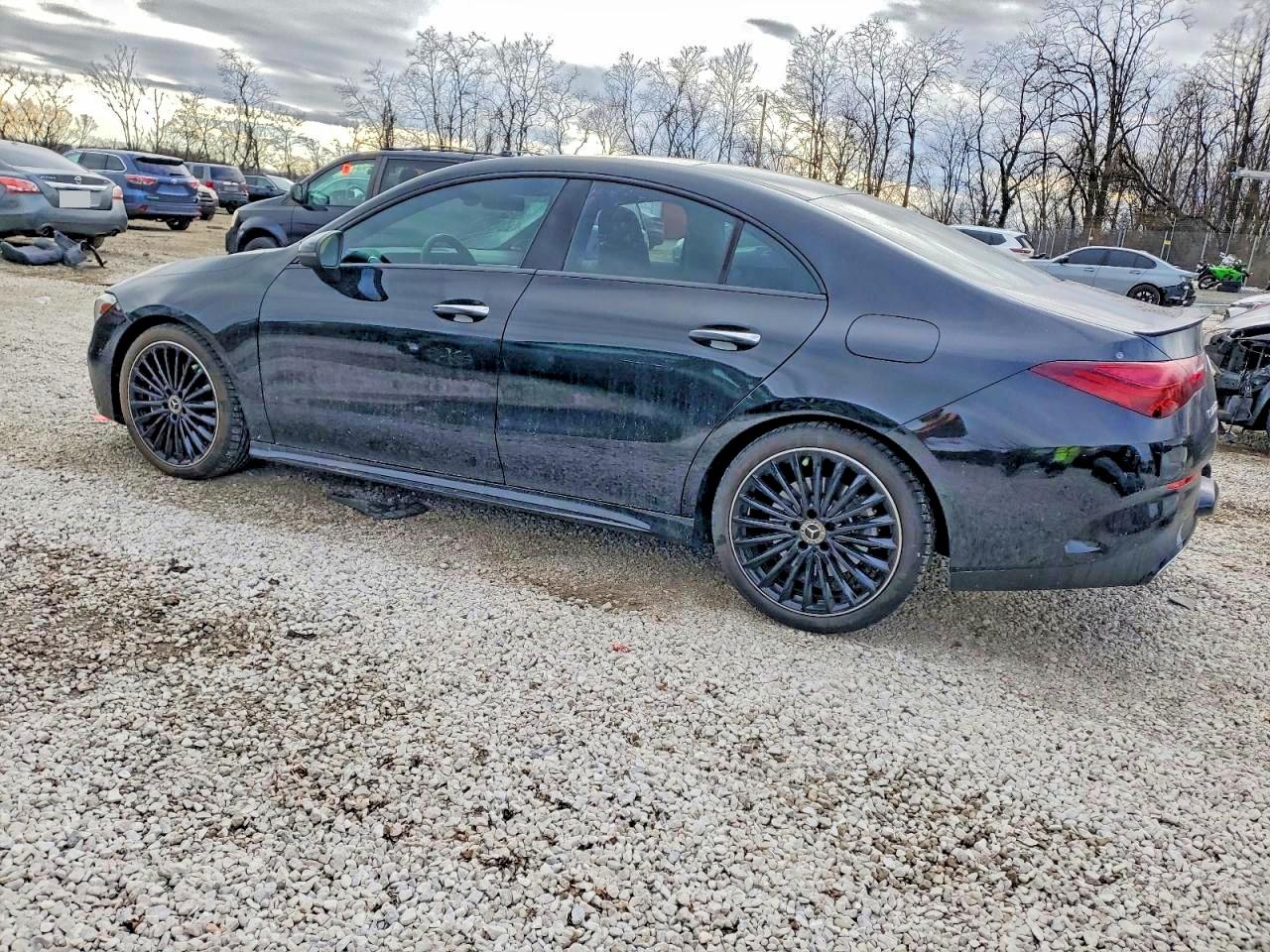 2025 MERCEDES-BENZ CLA 250 4MATIC photo 2