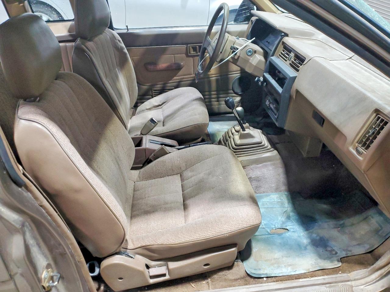 1986 NISSAN D21 KING CAB photo 7