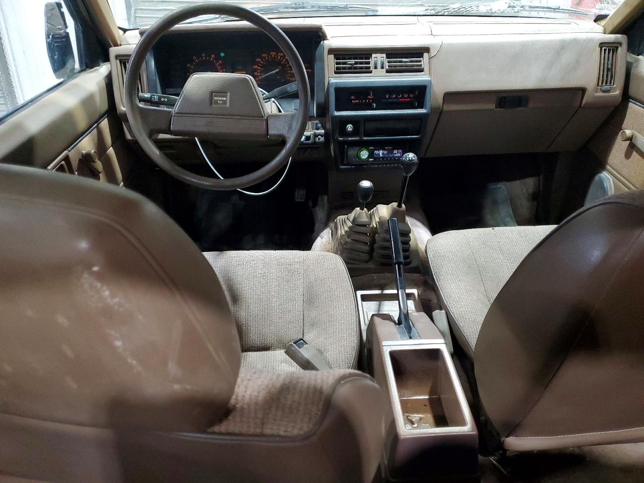 1986 NISSAN D21 KING CAB photo 8