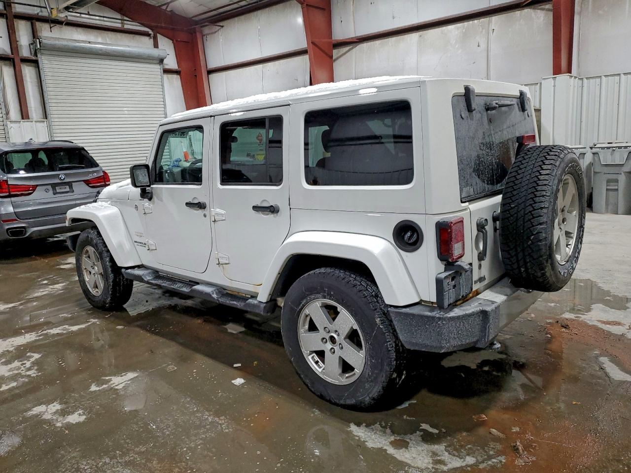 2012 JEEP WRANGLER UNLIMITED SAHARA photo 2