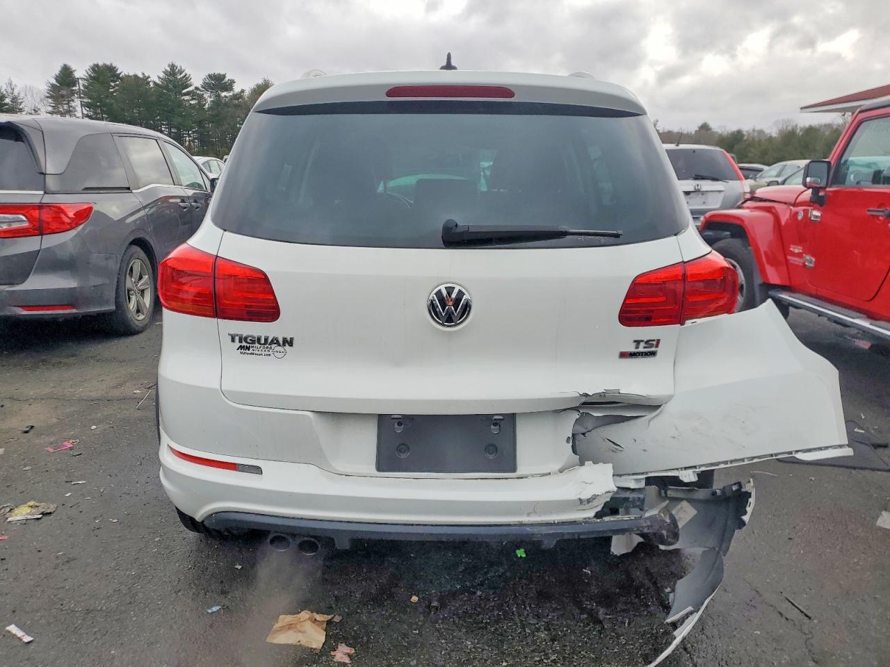 2017 VOLKSWAGEN TIGUAN SPORT photo 6