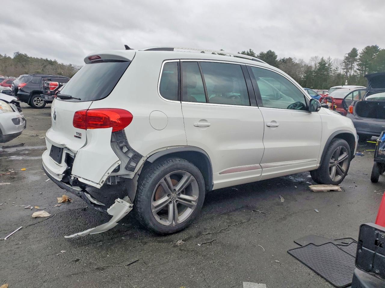 2017 VOLKSWAGEN TIGUAN SPORT photo 3