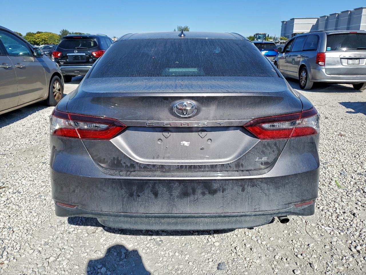 2021 TOYOTA CAMRY LE photo 6