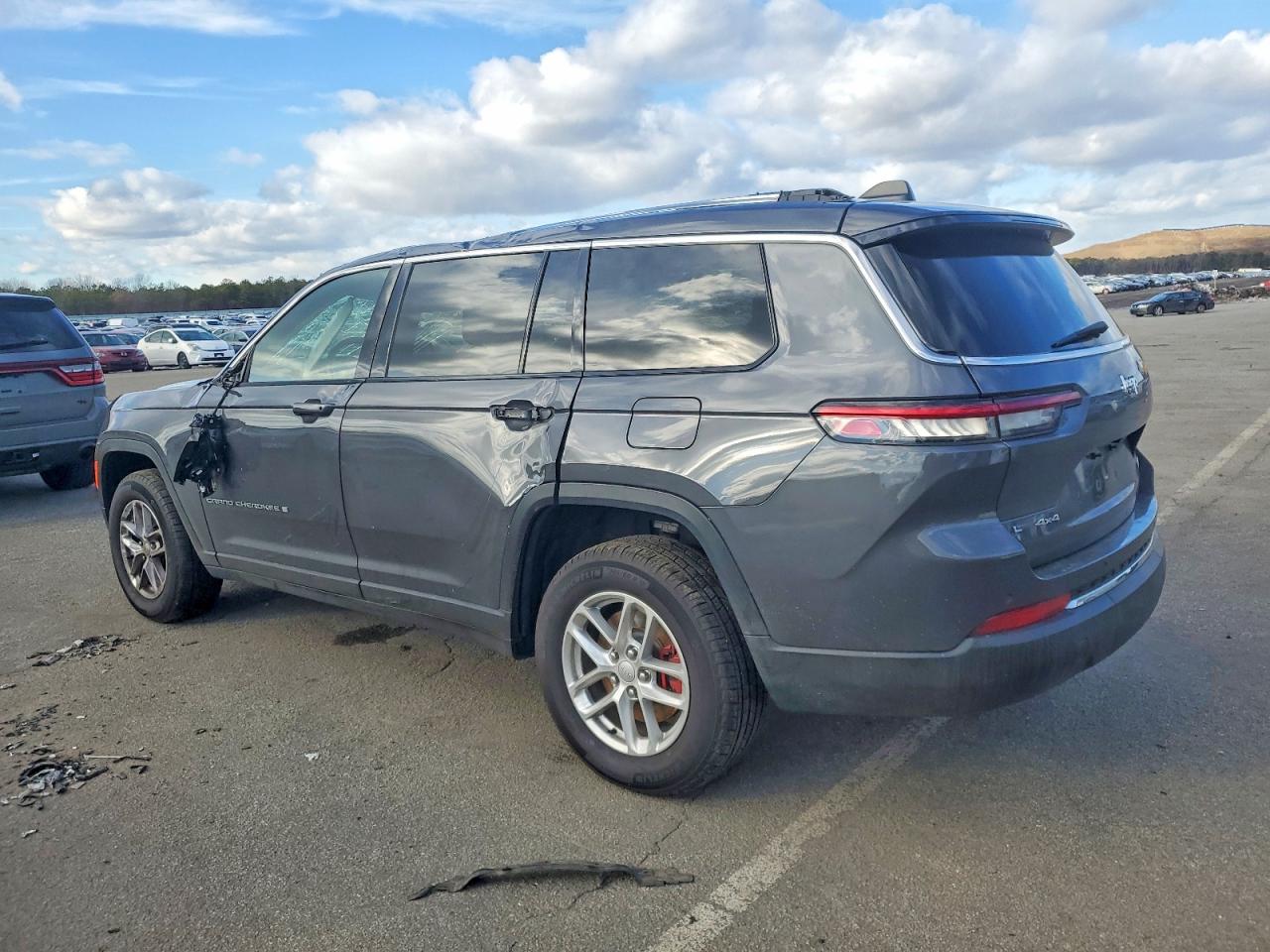 2022 JEEP GRAND CHEROKEE L LIMITED photo 2