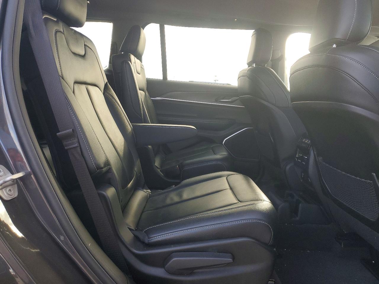 2022 JEEP GRAND CHEROKEE L LIMITED photo 11