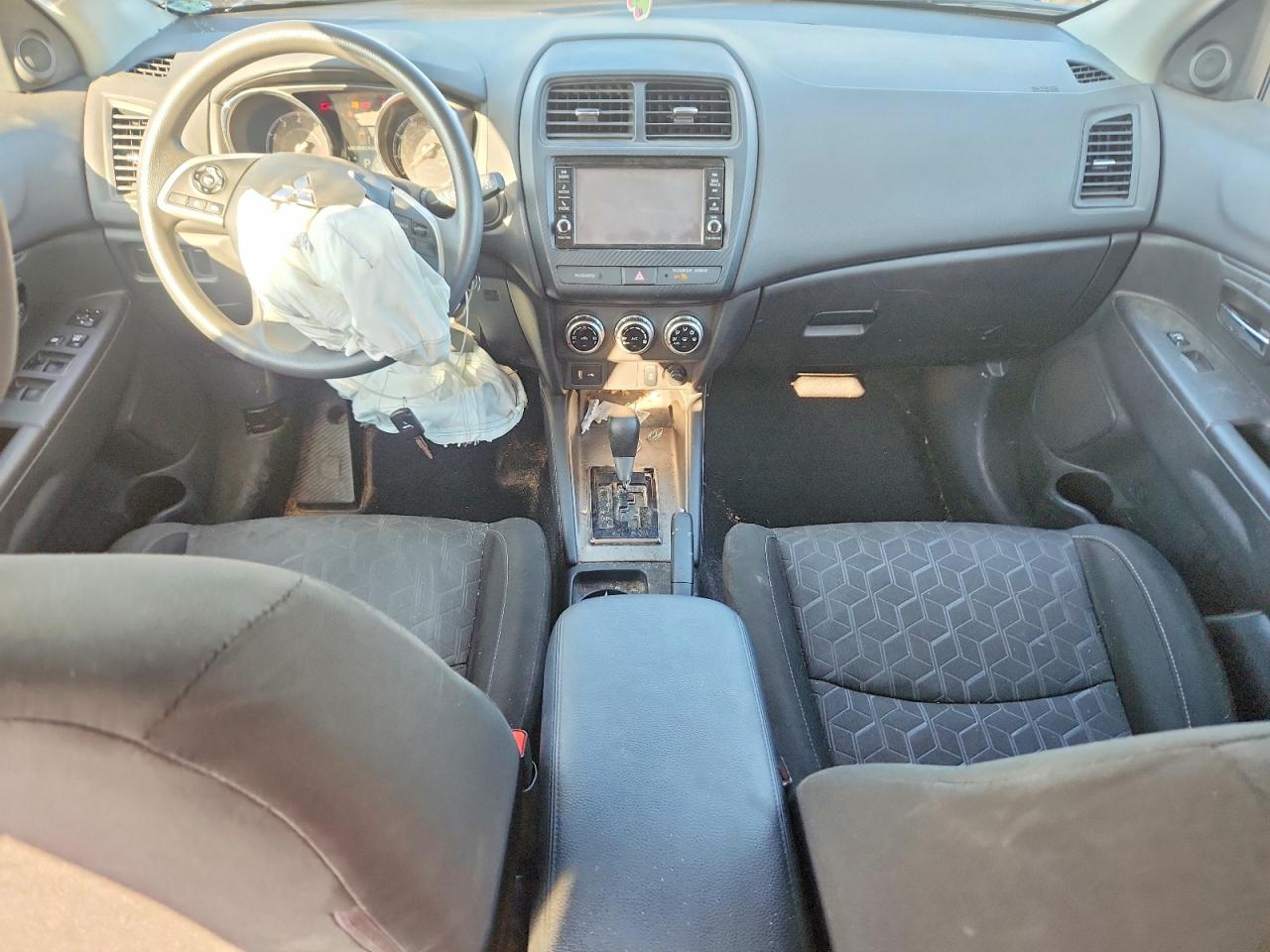 2023 MITSUBISHI OUTLANDER SPORT S/SE photo 8