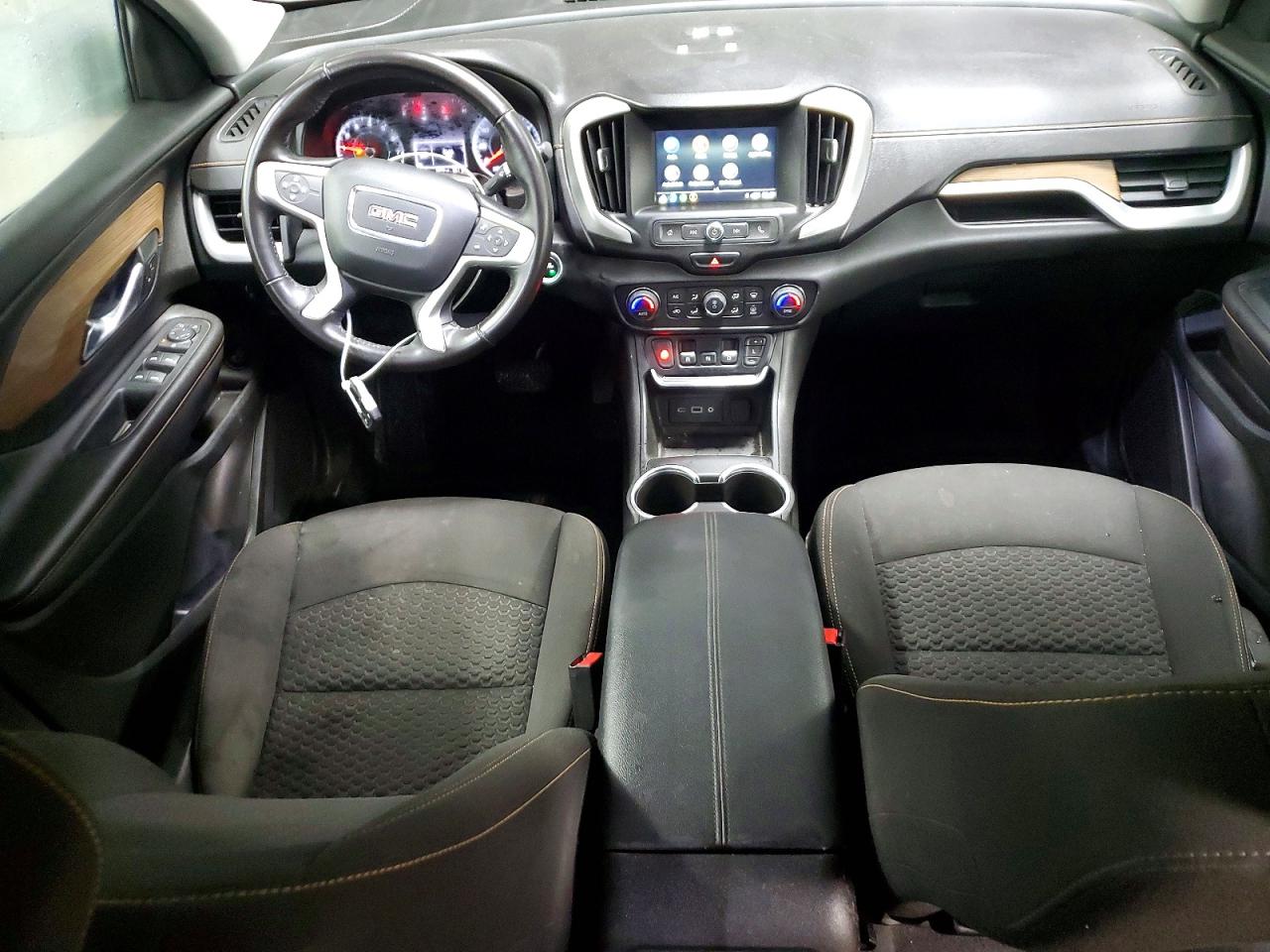 2018 GMC TERRAIN SLE photo 8