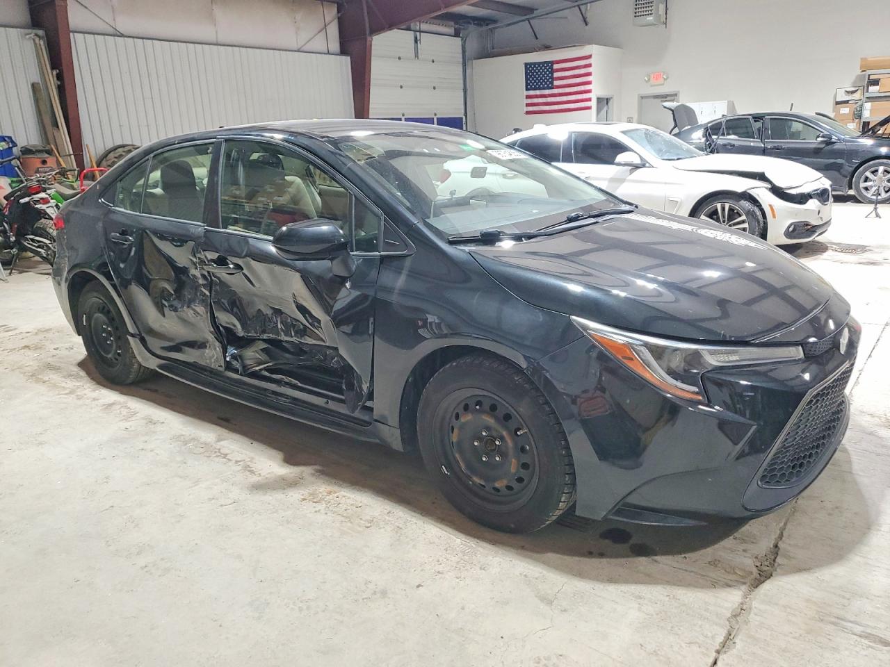 2021 TOYOTA COROLLA LE photo 4