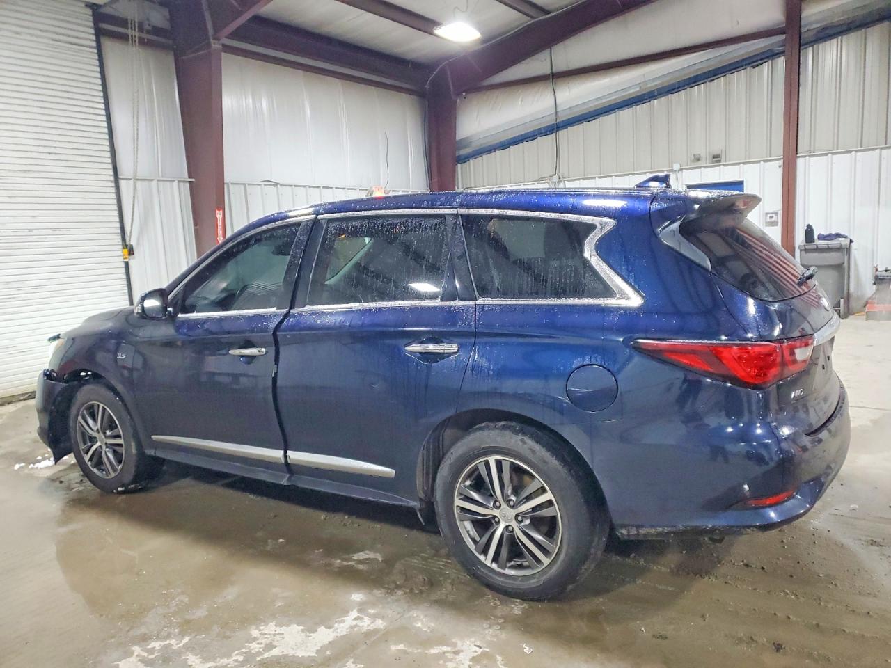 2020 INFINITI QX60 LUXE photo 2
