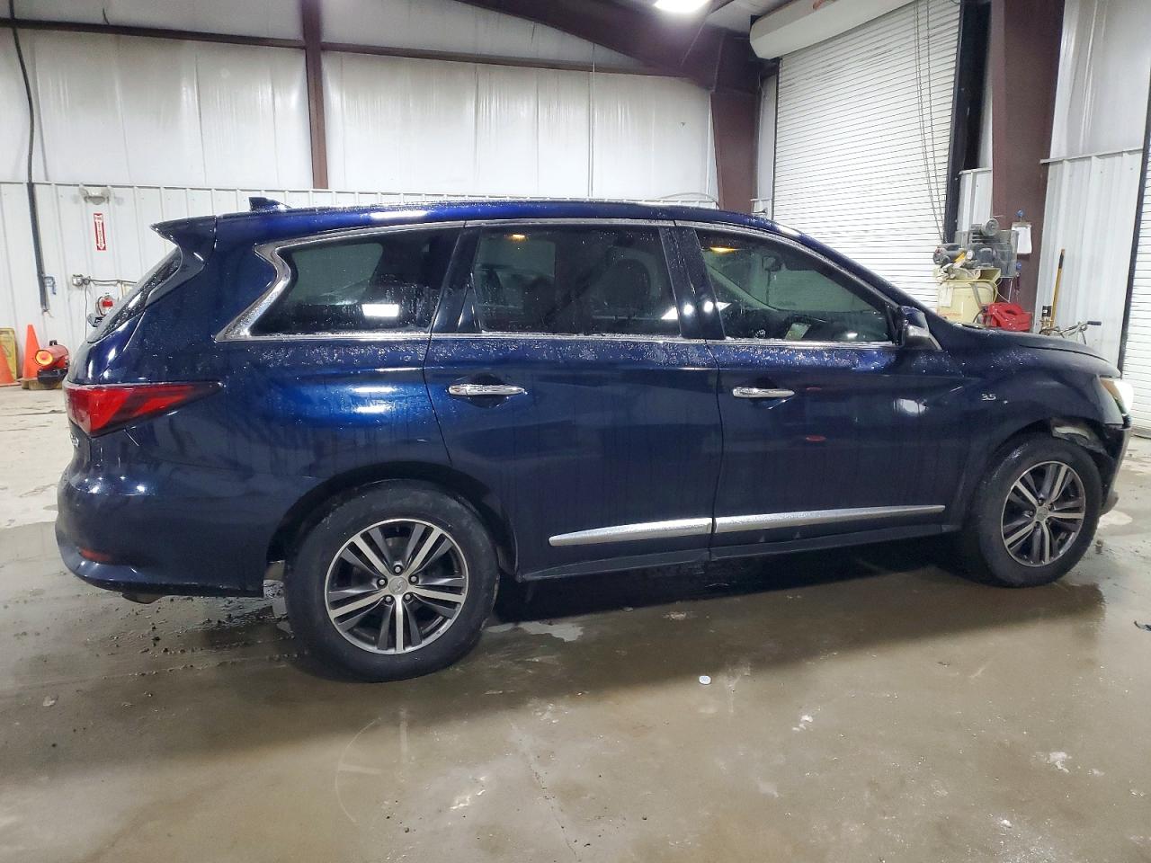 2020 INFINITI QX60 LUXE photo 3