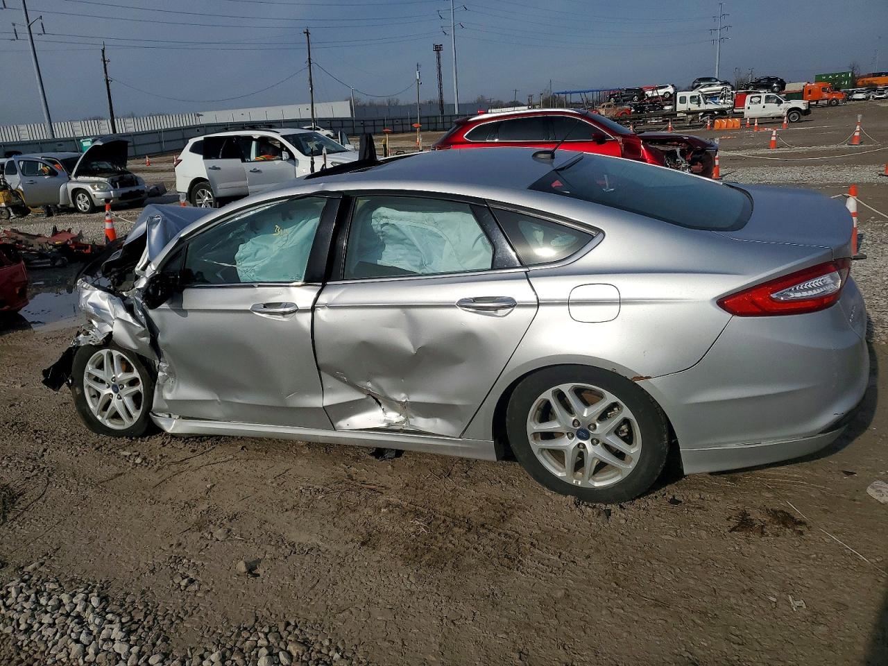 2016 FORD FUSION SE photo 2