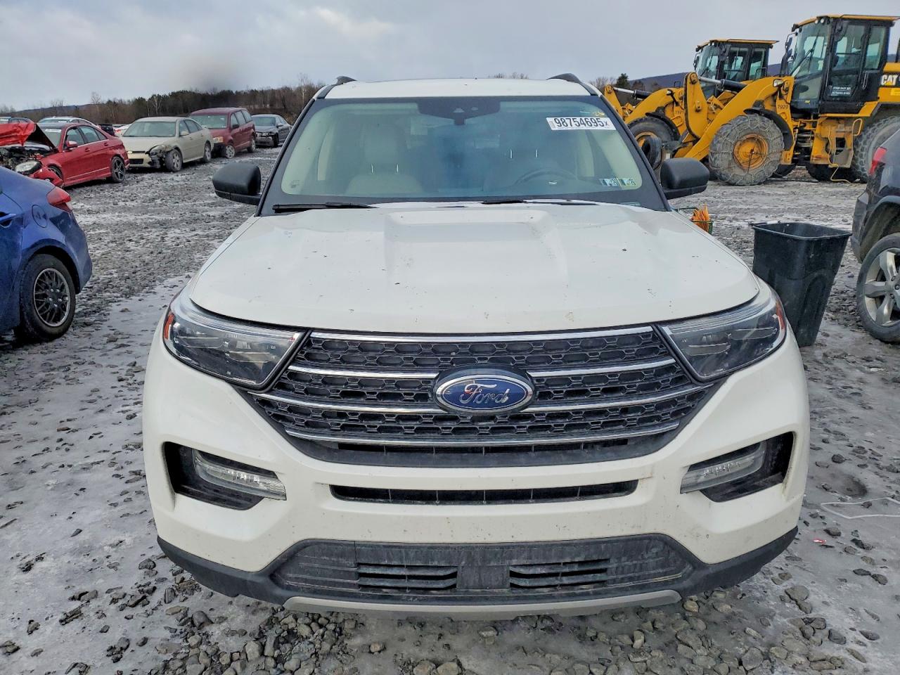 2021 FORD EXPLORER XLT photo 5