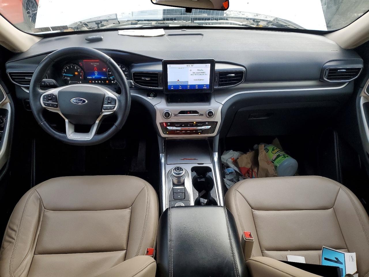 2021 FORD EXPLORER XLT photo 8