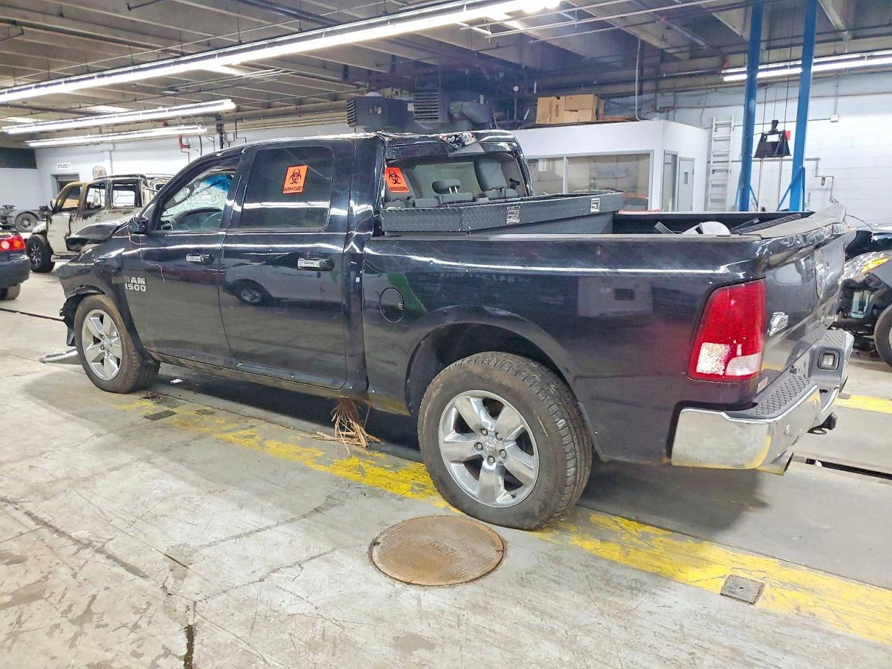 2014 RAM 1500 SLT photo 4