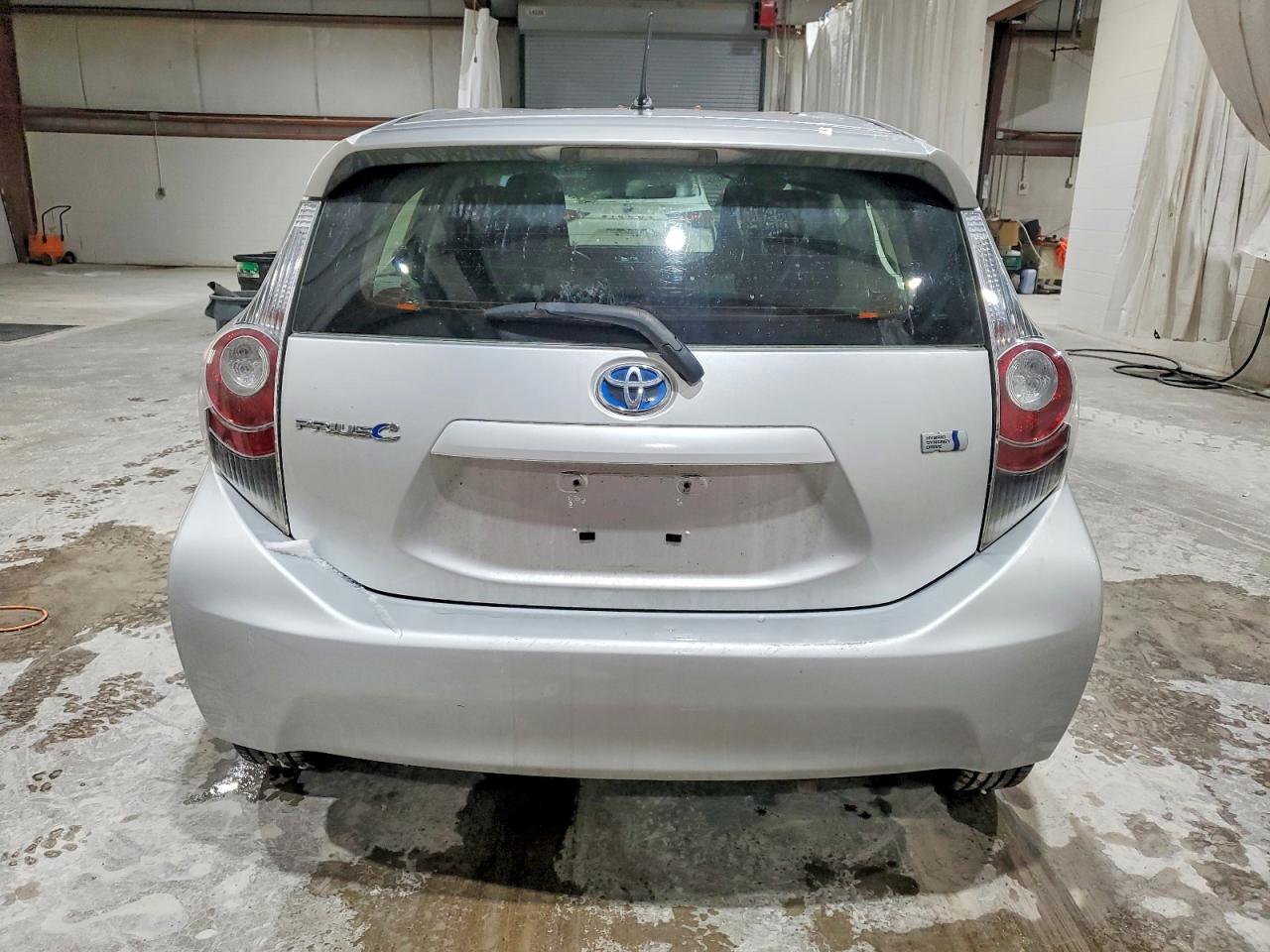 2012 TOYOTA PRIUS C photo 6