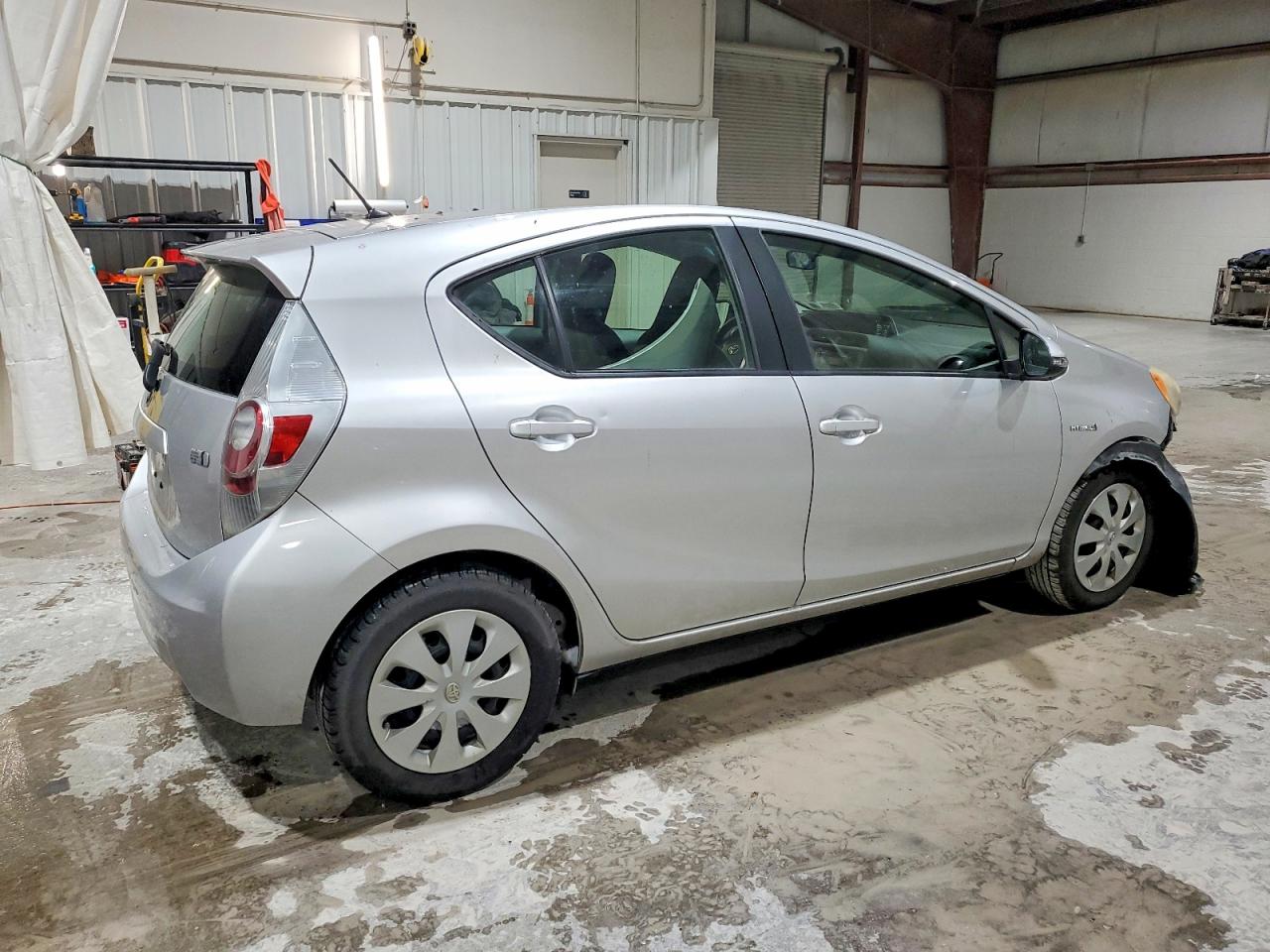 2012 TOYOTA PRIUS C photo 3