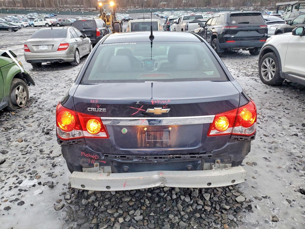 2014 CHEVROLET CRUZE LS photo 6