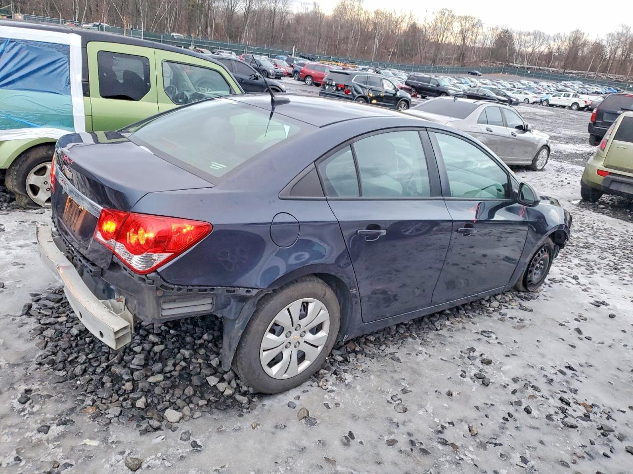 2014 CHEVROLET CRUZE LS photo 3