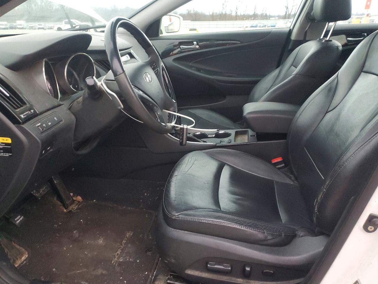 2012 HYUNDAI SONATA SE photo 7