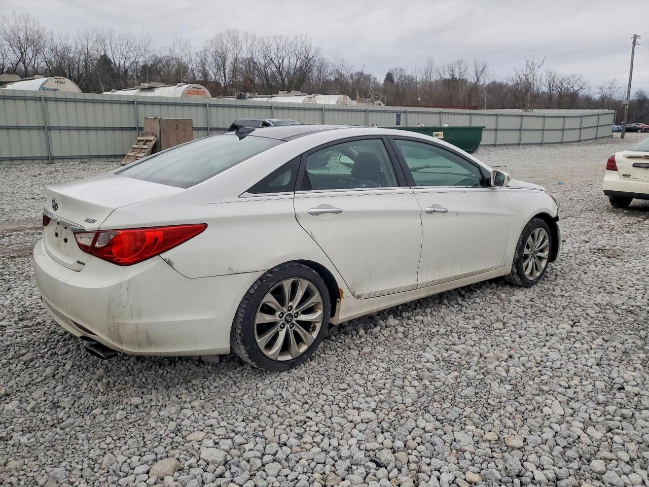 2012 HYUNDAI SONATA SE photo 3
