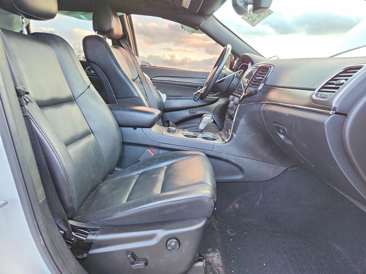 2019 JEEP GRAND CHEROKEE LIMITED photo 7
