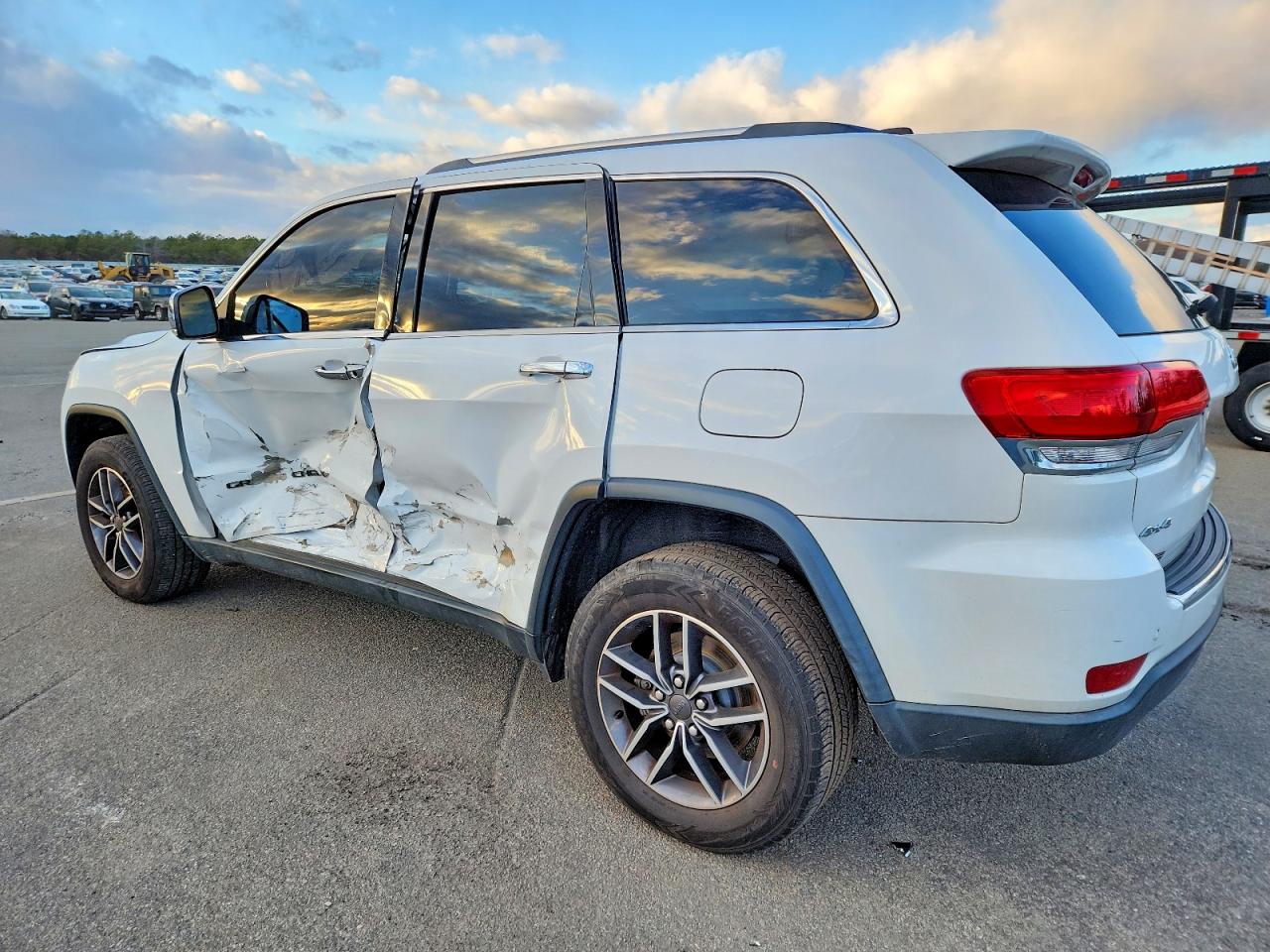 2019 JEEP GRAND CHEROKEE LIMITED photo 2