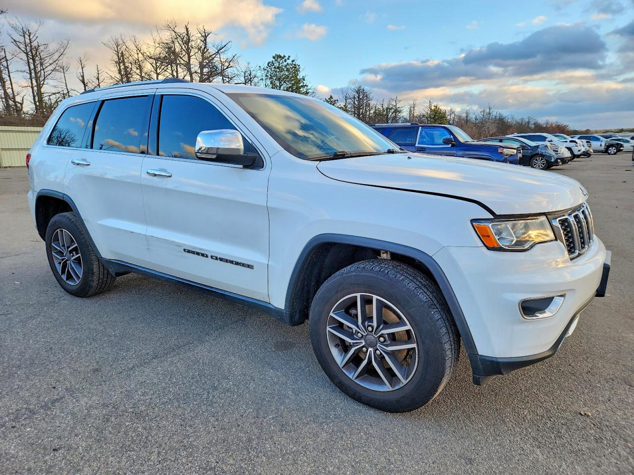 2019 JEEP GRAND CHEROKEE LIMITED photo 4