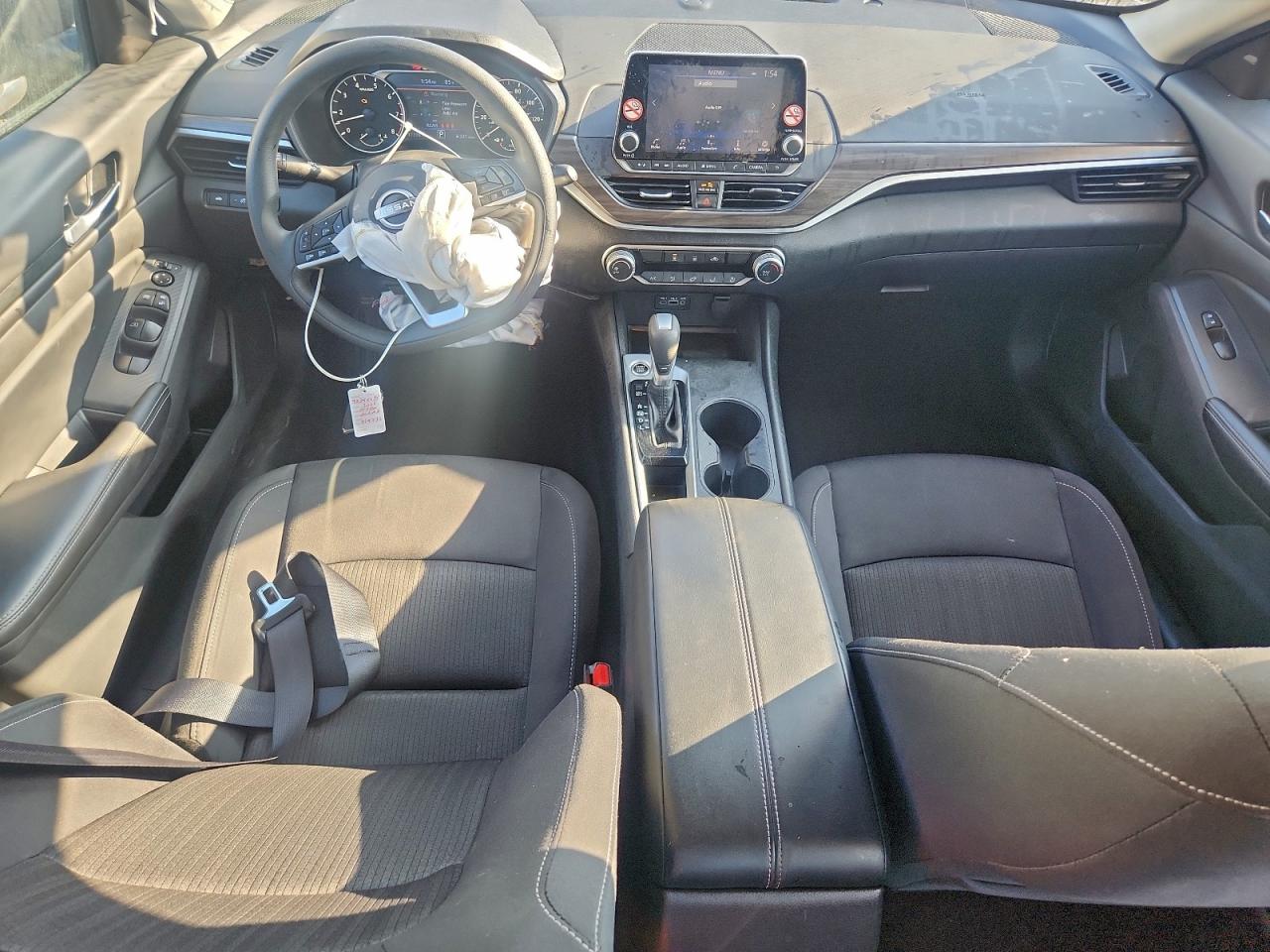 2025 NISSAN ALTIMA SV photo 8
