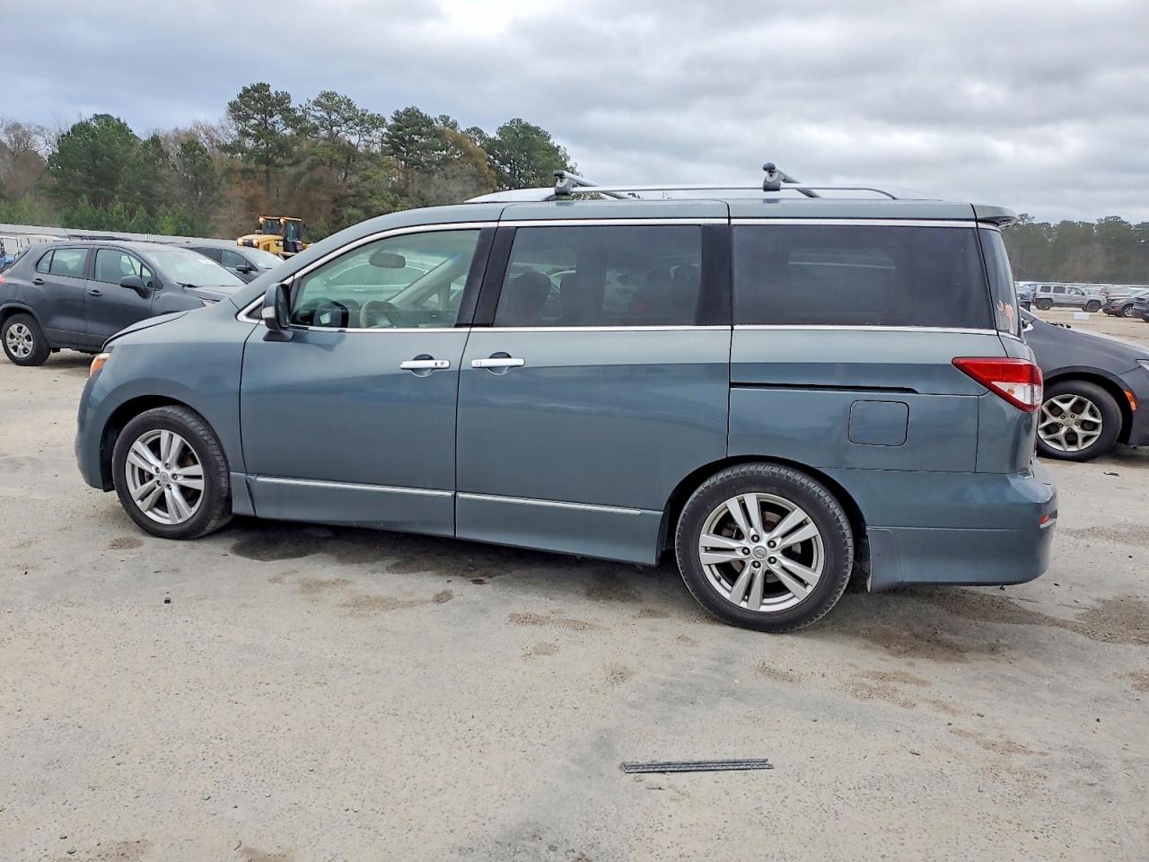 2012 NISSAN QUEST S photo 2