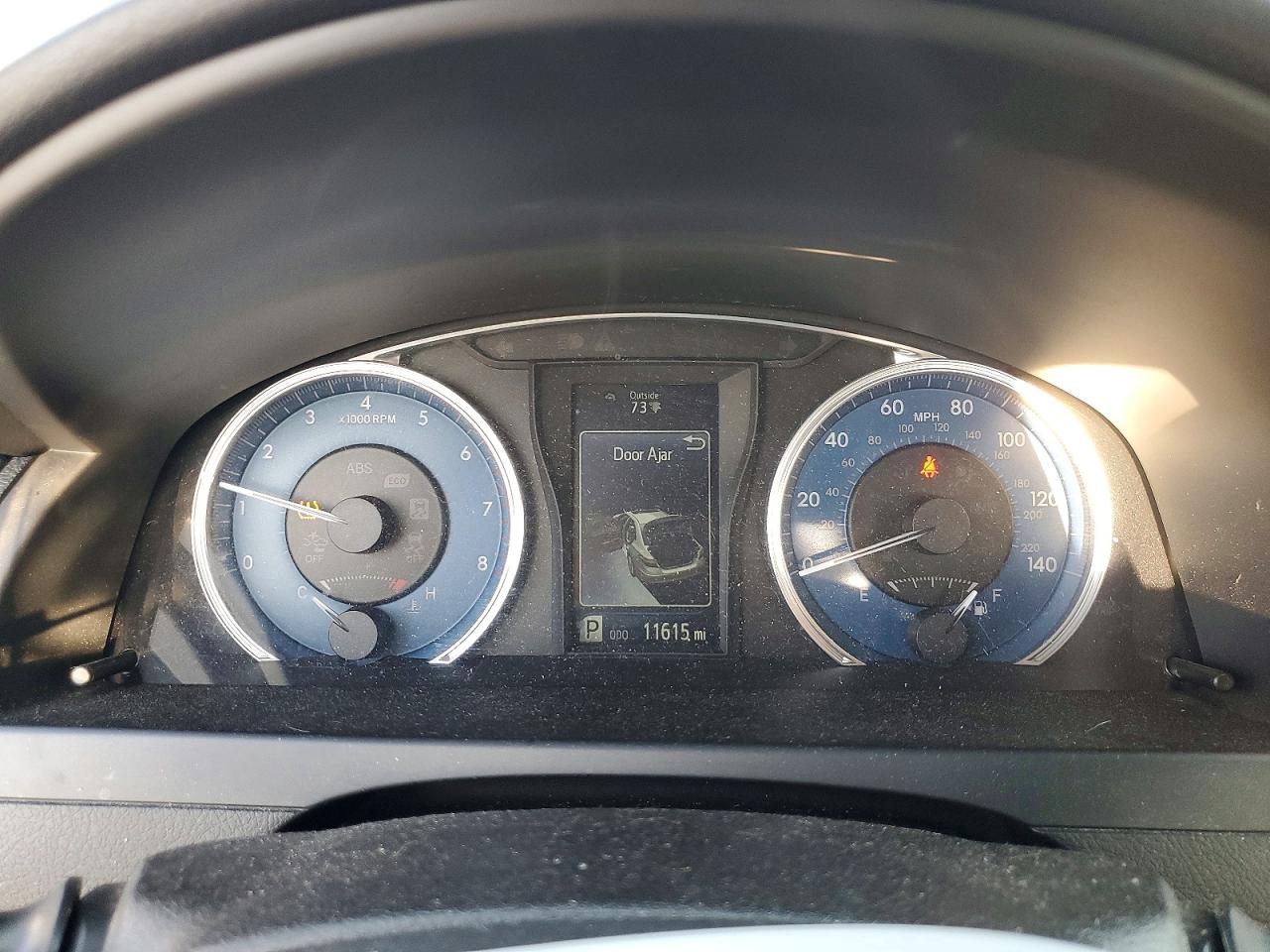 2017 TOYOTA CAMRY LE photo 9