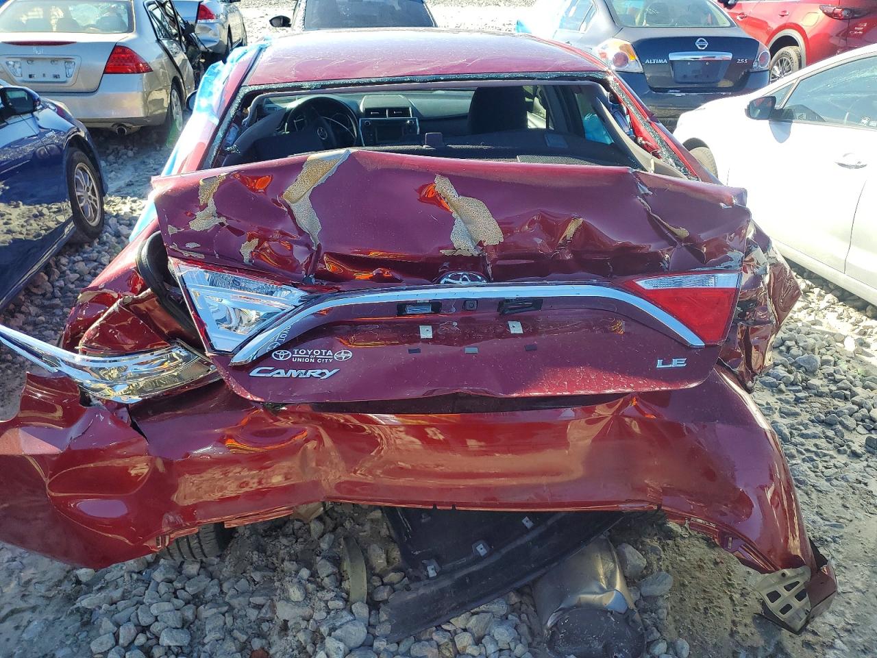 2017 TOYOTA CAMRY LE photo 6