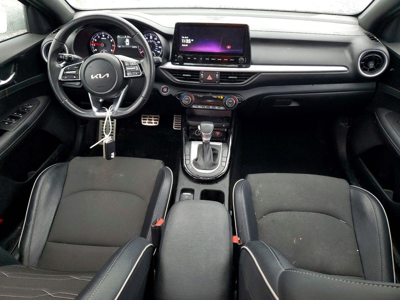 2024 KIA FORTE GT LINE photo 8