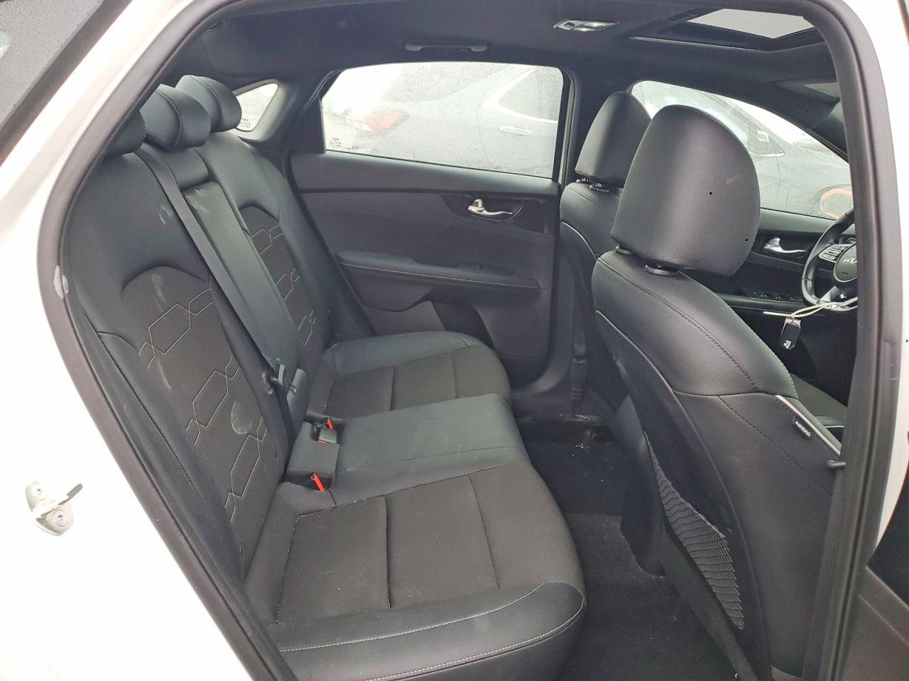 2024 KIA FORTE GT LINE photo 10