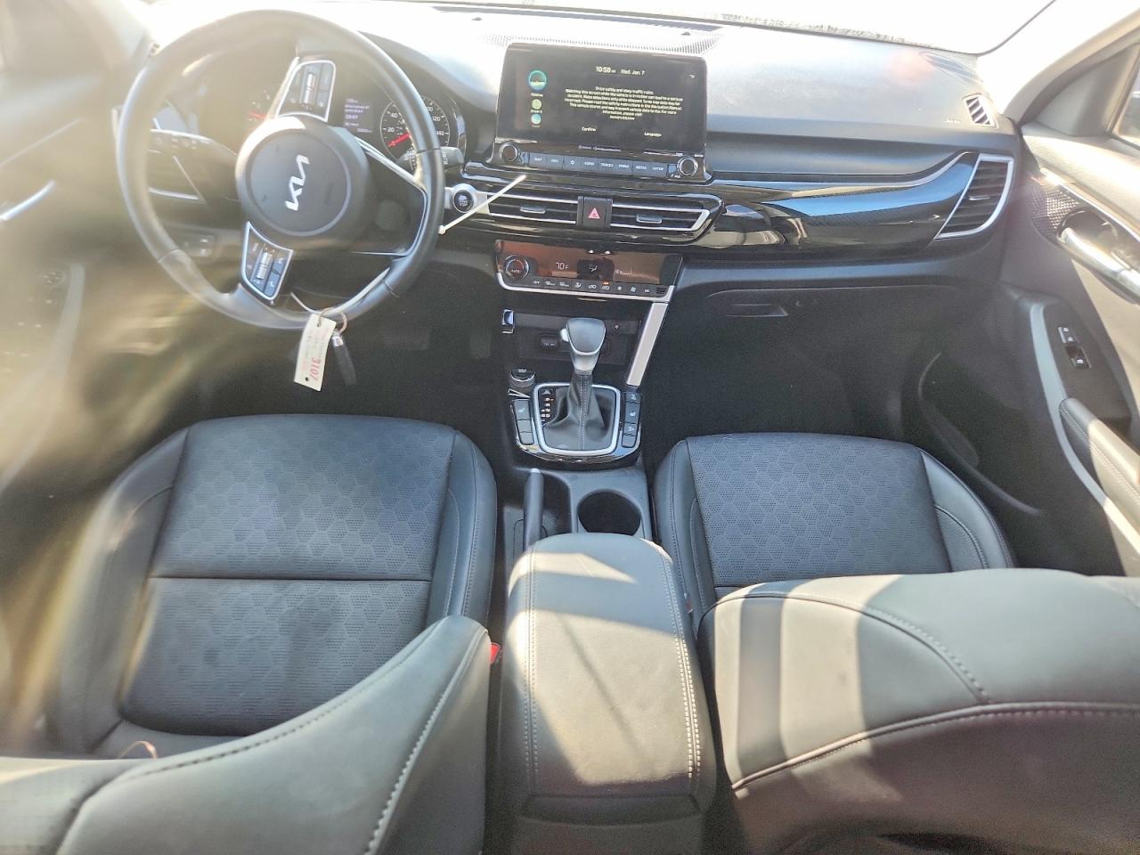2023 KIA SELTOS EX photo 8