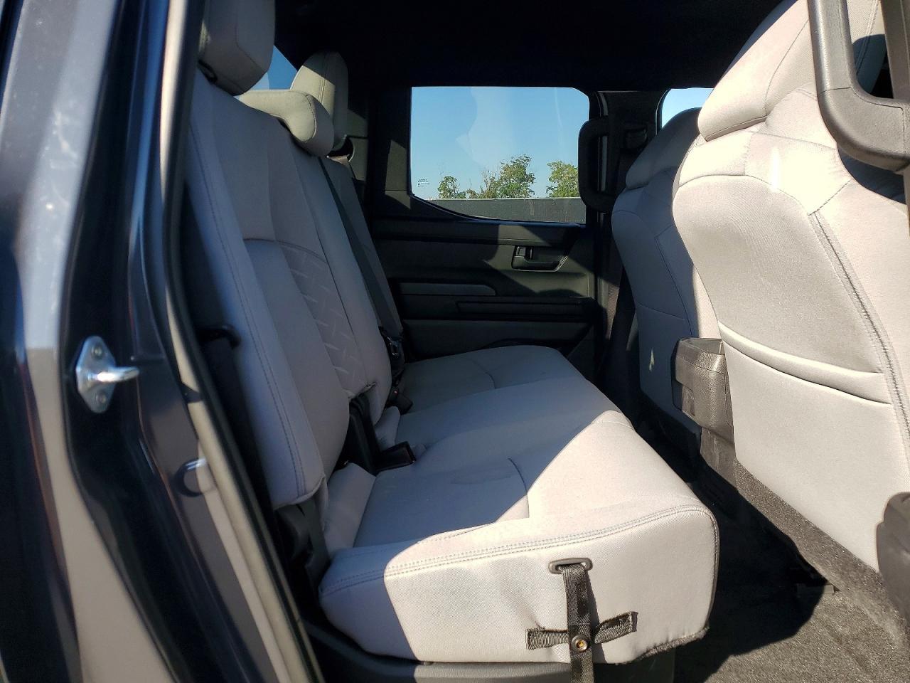2025 TOYOTA TACOMA DOUBLE CAB photo 10
