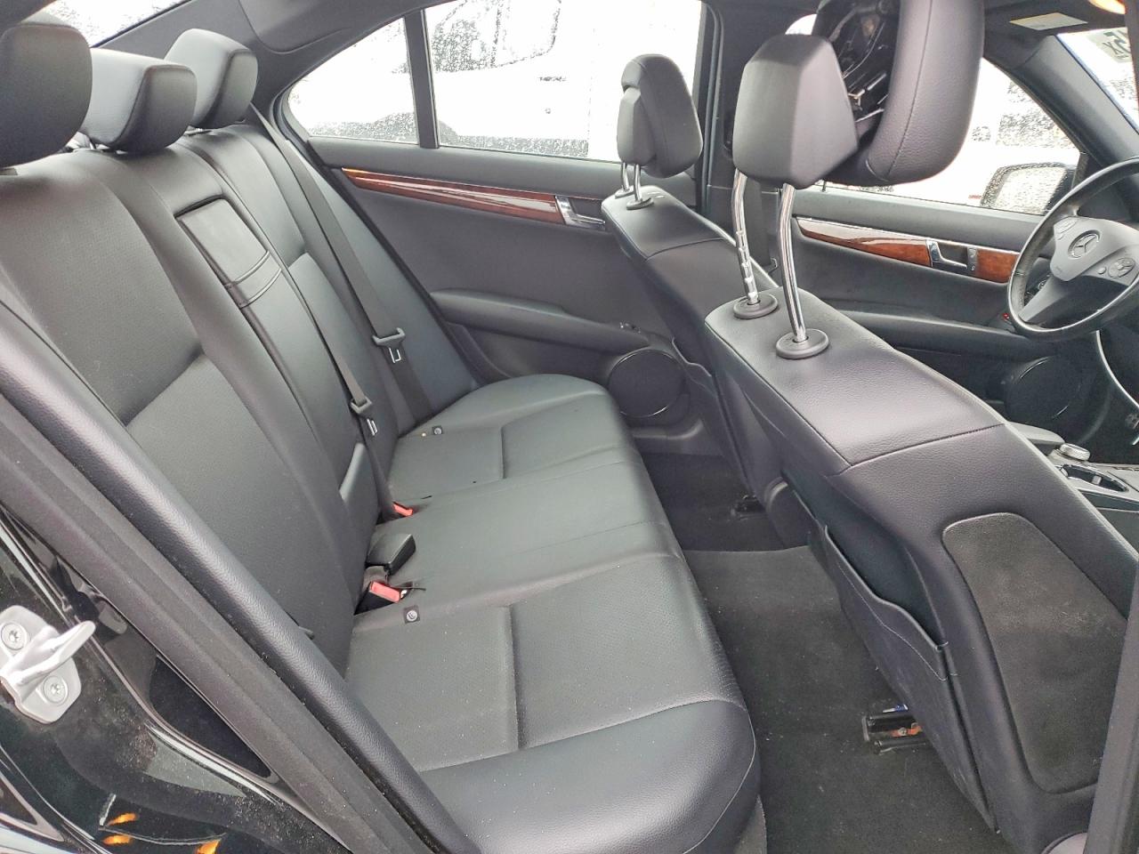 2011 MERCEDES-BENZ C 300 photo 10