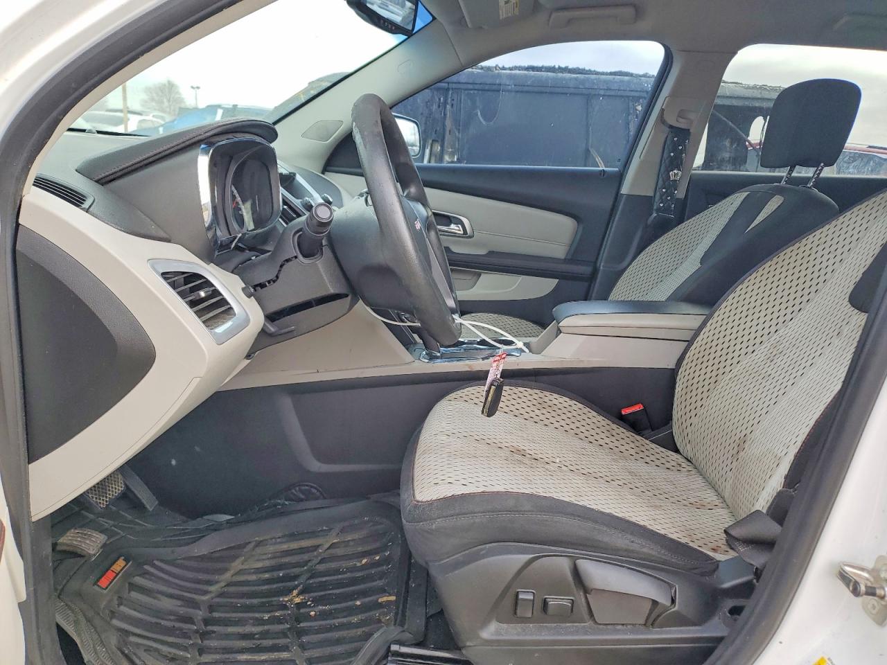 2011 GMC TERRAIN SLE photo 7