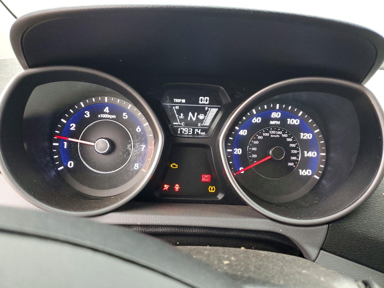 2016 HYUNDAI ELANTRA SE photo 9