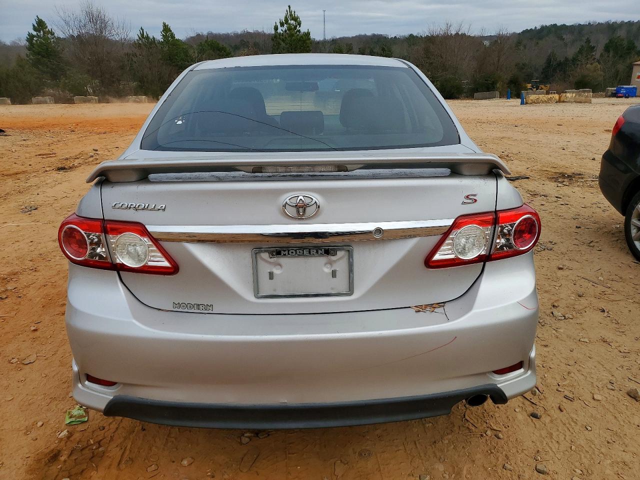 2011 TOYOTA COROLLA S photo 6