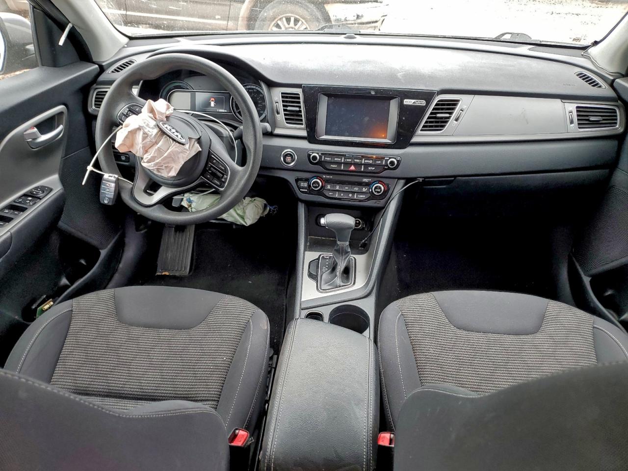 2017 KIA NIRO FE photo 8