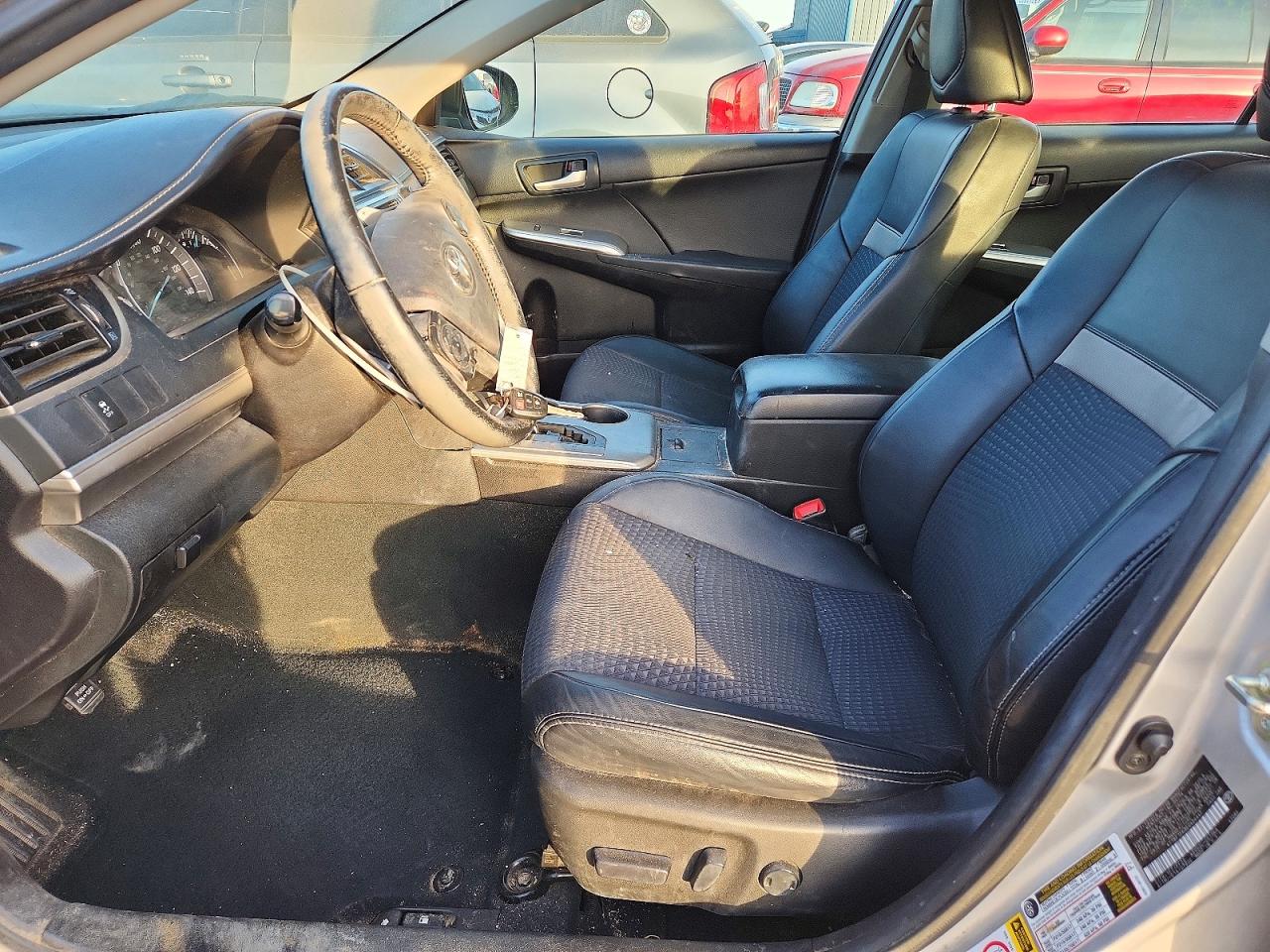 2014 TOYOTA CAMRY L photo 7